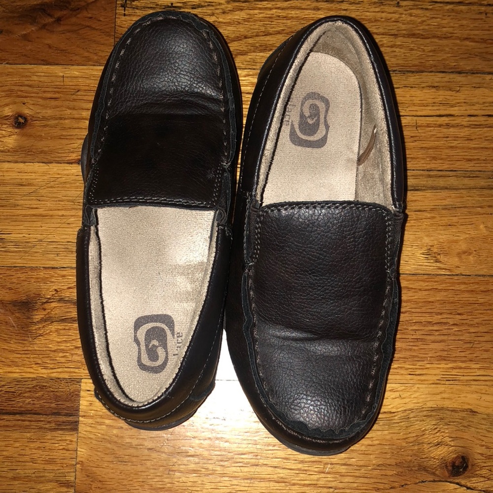 Boys Brown leather loafers Children’s place Sz13